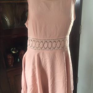 Women’s dress H&M peachy in color  US large